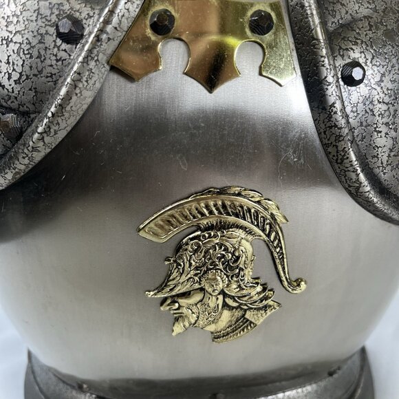 Vintage Knight's Metal Armor Breastplate Liquor Swivel Table Top Bar Medieval - Picture 6 of 9